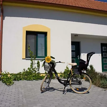 Apartmany U Zamecku Hlohovec Exterior foto