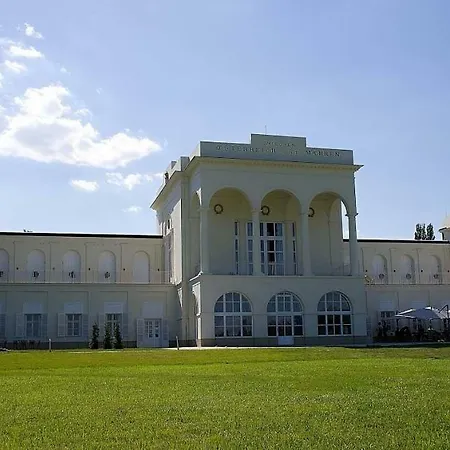Apartmany U Zamecku Hlohovec Exterior foto
