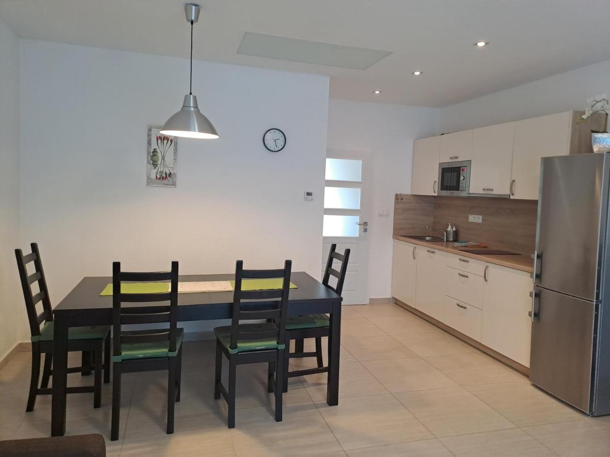 U Zamecku Holiday home Hlohovec